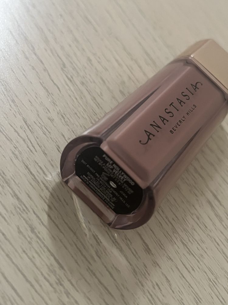 Anastasia beverly hills pure hollywood pomadka szminka w płynie