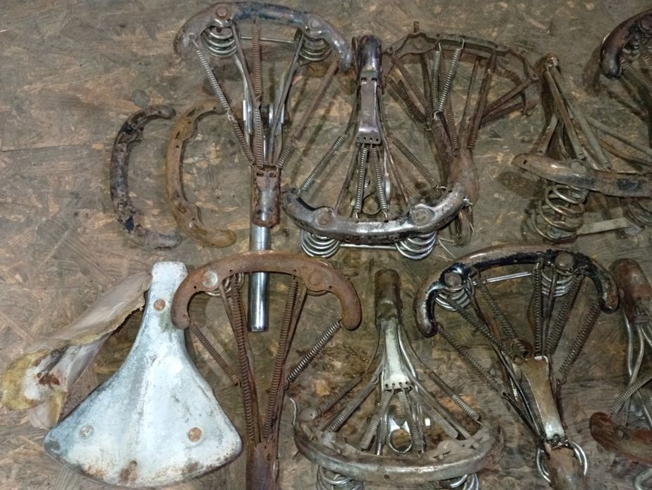 Сідло ХВЗ. Чохол, шкіра ХВЗ .Седло велосипедное. Пружина велосипеда ХВ