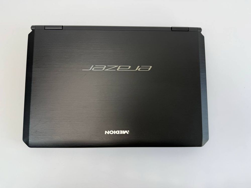 Medion Erazer | i7 / GTX 670MX / 16 ГБ / SSD+HDD / 15.6” FHD
