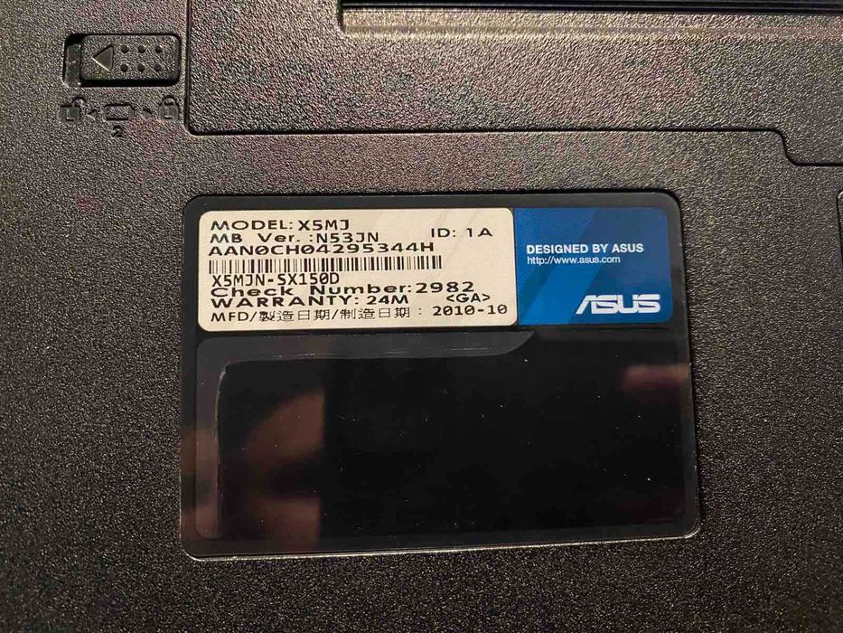 Ноутбук Asus X5MJ Intel i3, 4Гб ОЗУ, Geforce GT335M 1GB, 500Гб HDD