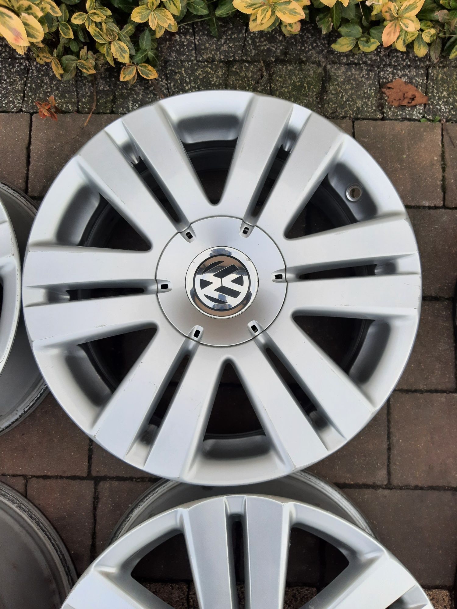 Felgi 16 Vw 5x112 7J et45