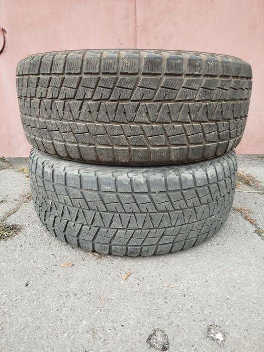 Продам два зимних колеса BRIDGESTONE BLIZZAK 285/60 R18
