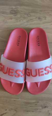 Шльопанці  GUESS