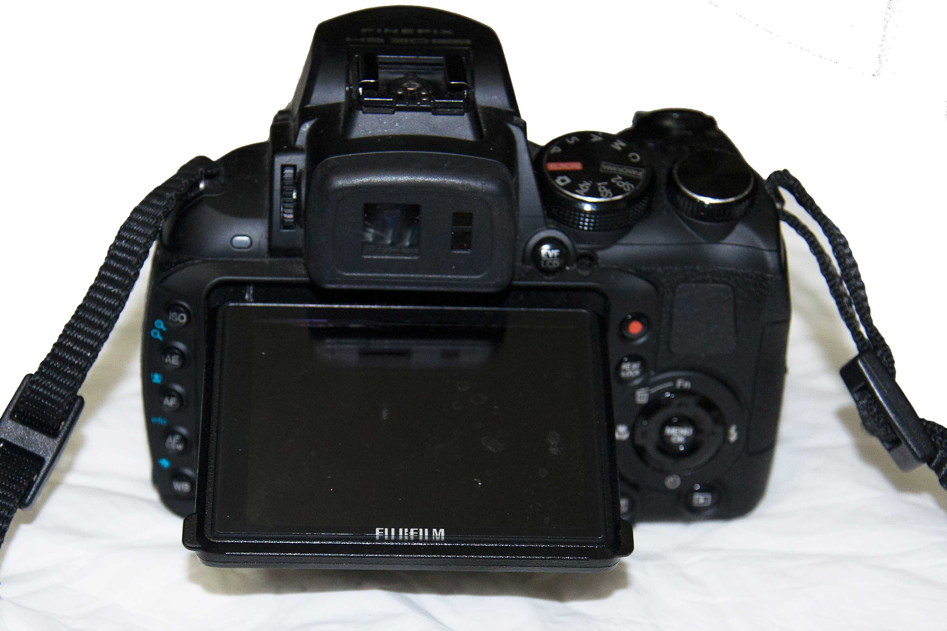 Fujifilm EXR HS30