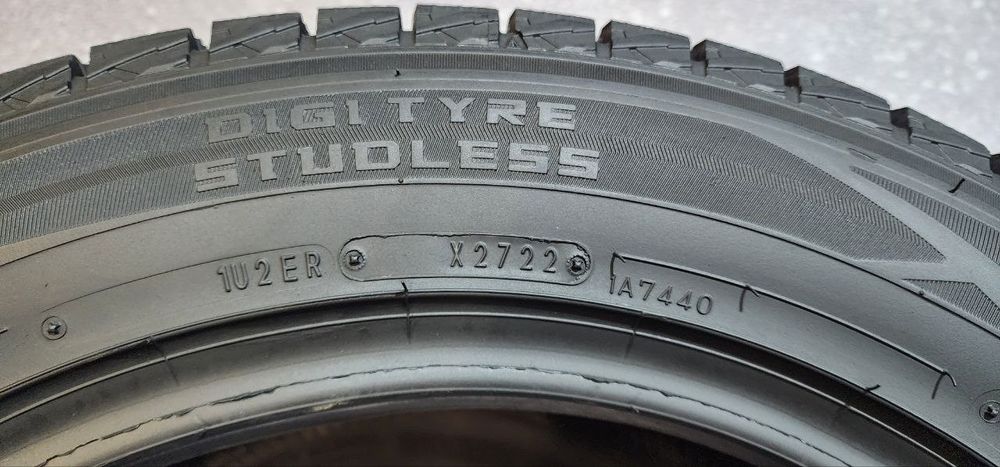 215.60.17 Dunlop WinterMaxx SJ8 4шт нові