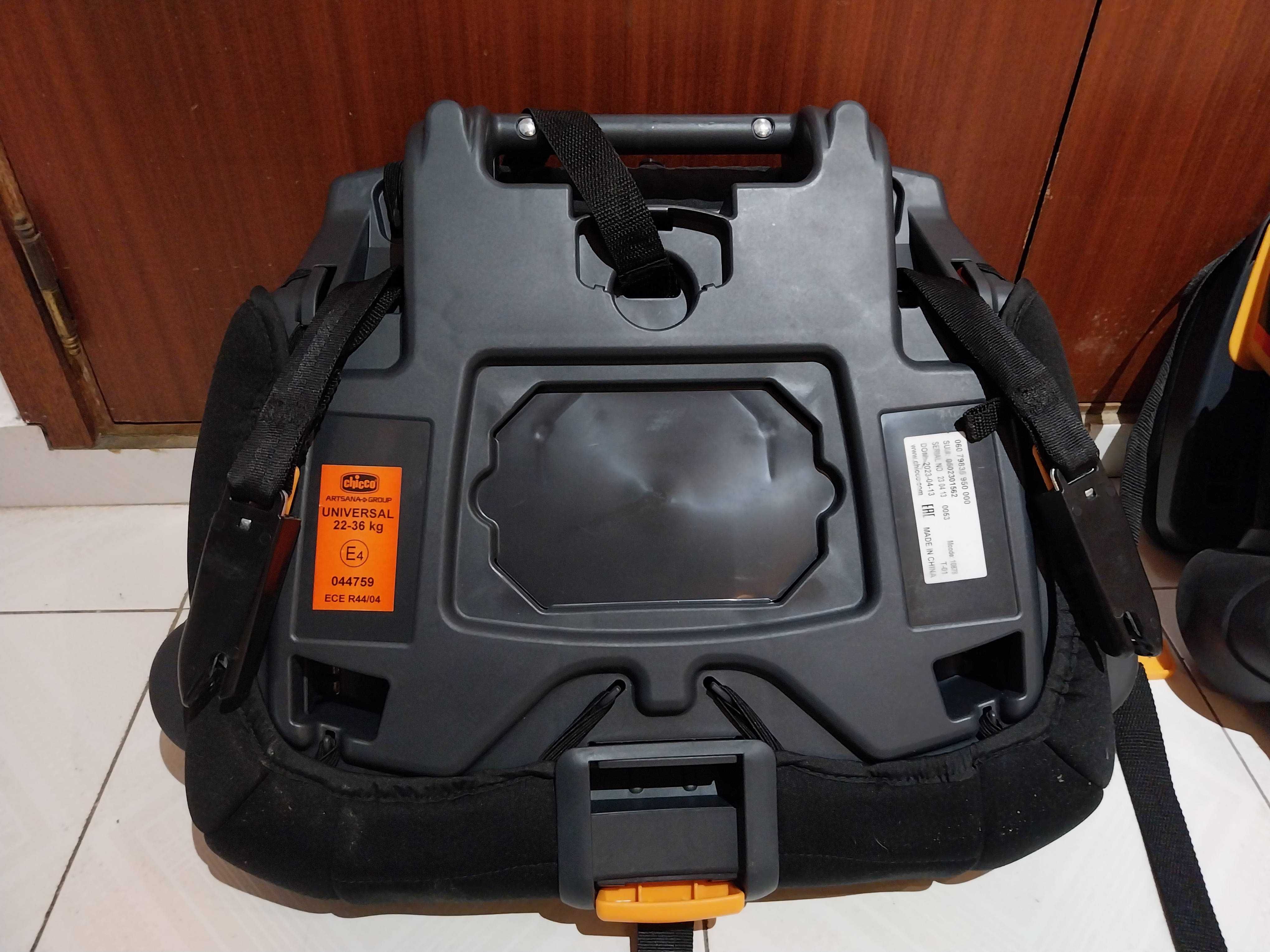 Assento Elevatório Chicco - Auto GoFit Plus - ISOFIX - Preto