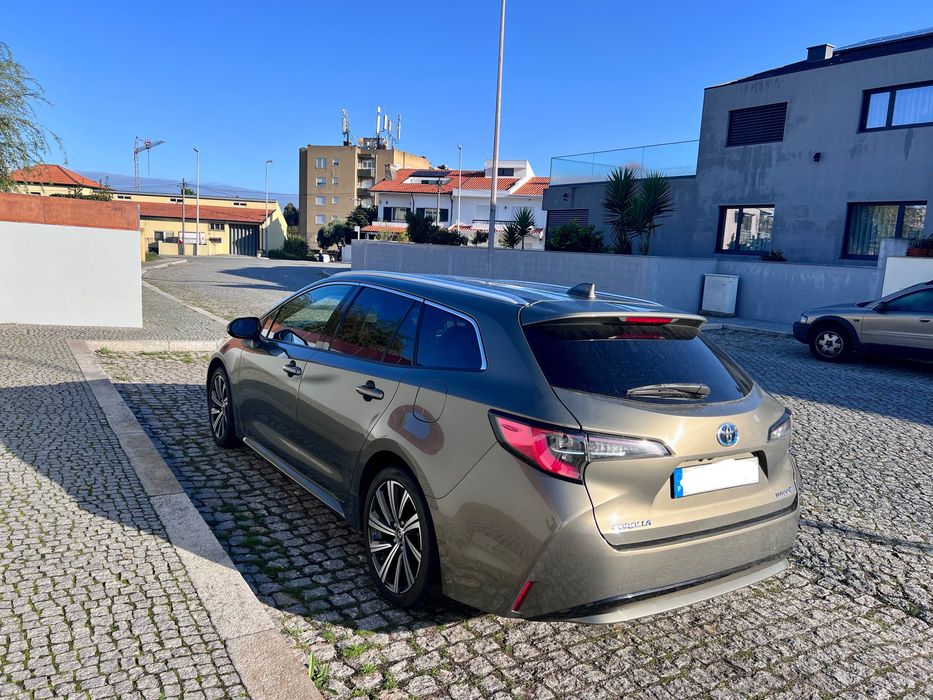 Corolla TS 1.8 Hybrid Confort + Pack Sport Ano 2021