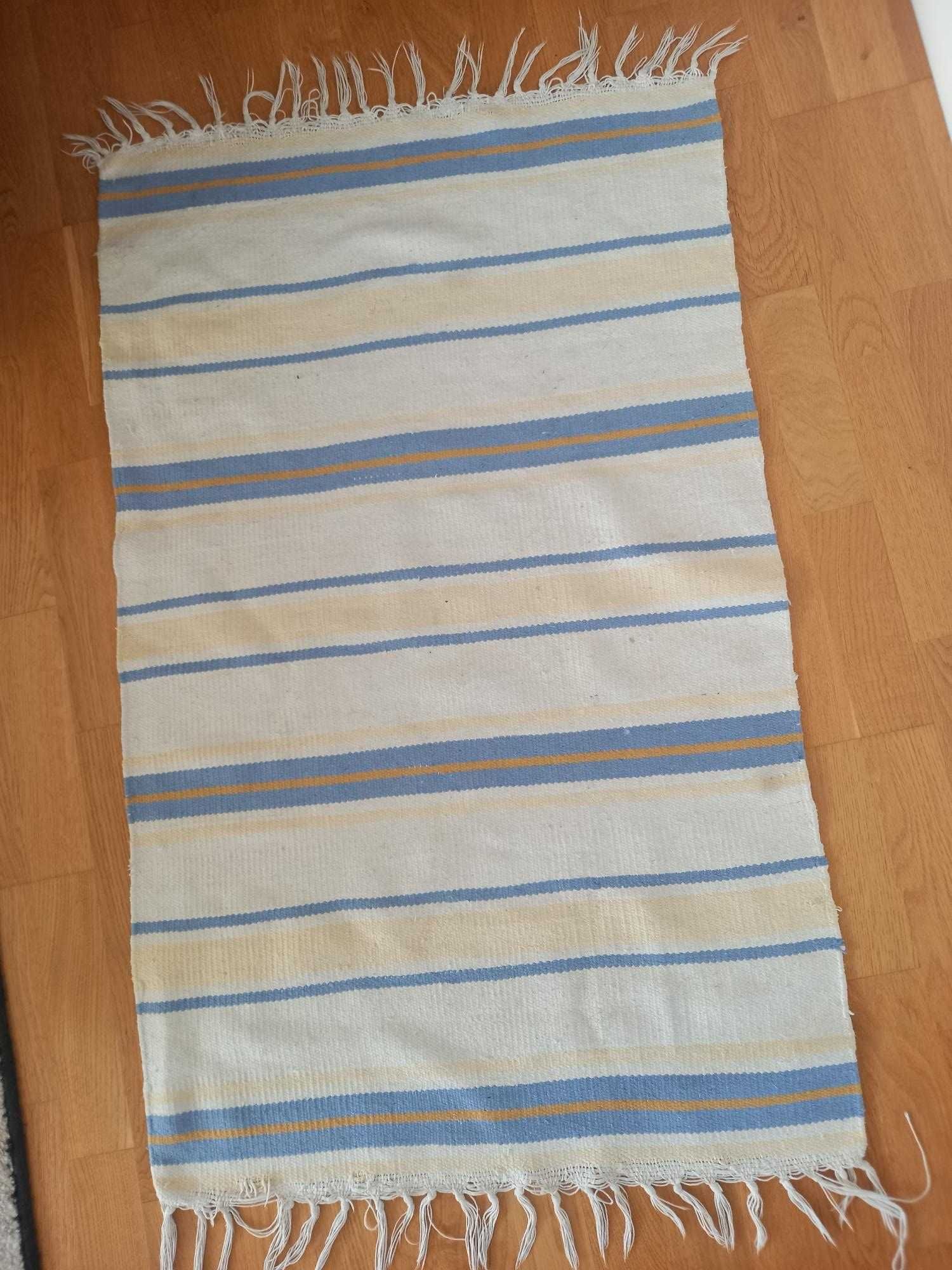 2 komplety dywaników