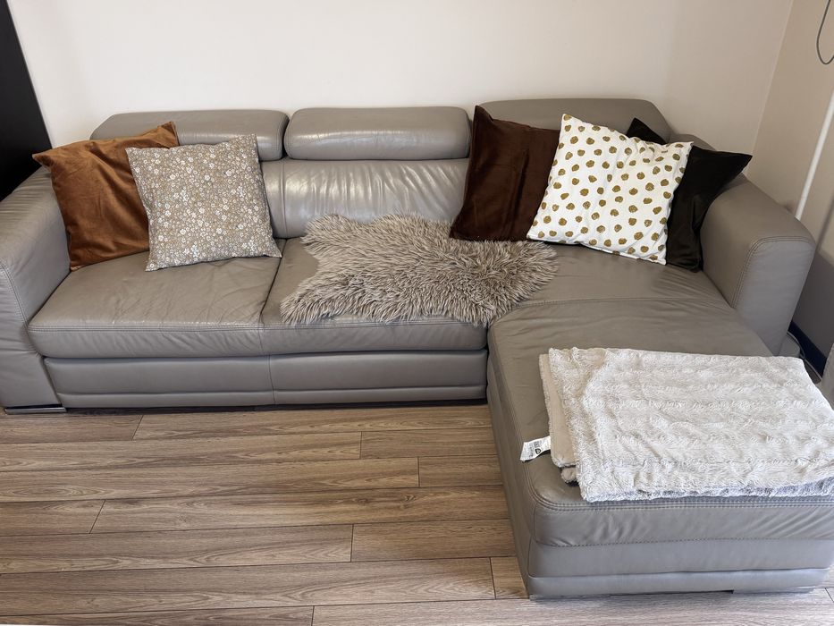 Skórzany narożnik kanapa z funkcja spania i pojemnikiem