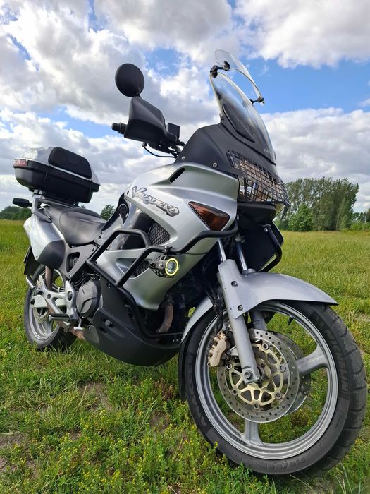 Honda Varadero XL 1000 SD02  LeoVince