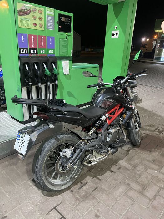 Продам Benelli TNT 300