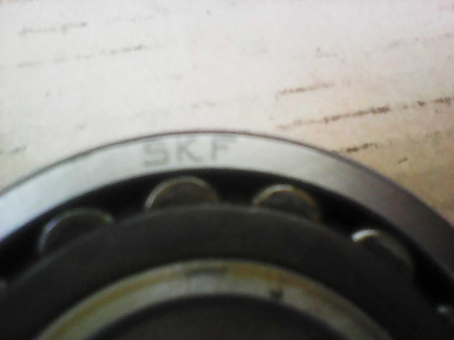 ŁOŻYSKO Wahliwe 22207 c SKF ; Stare zapasy z lat 80 ; Łożyska