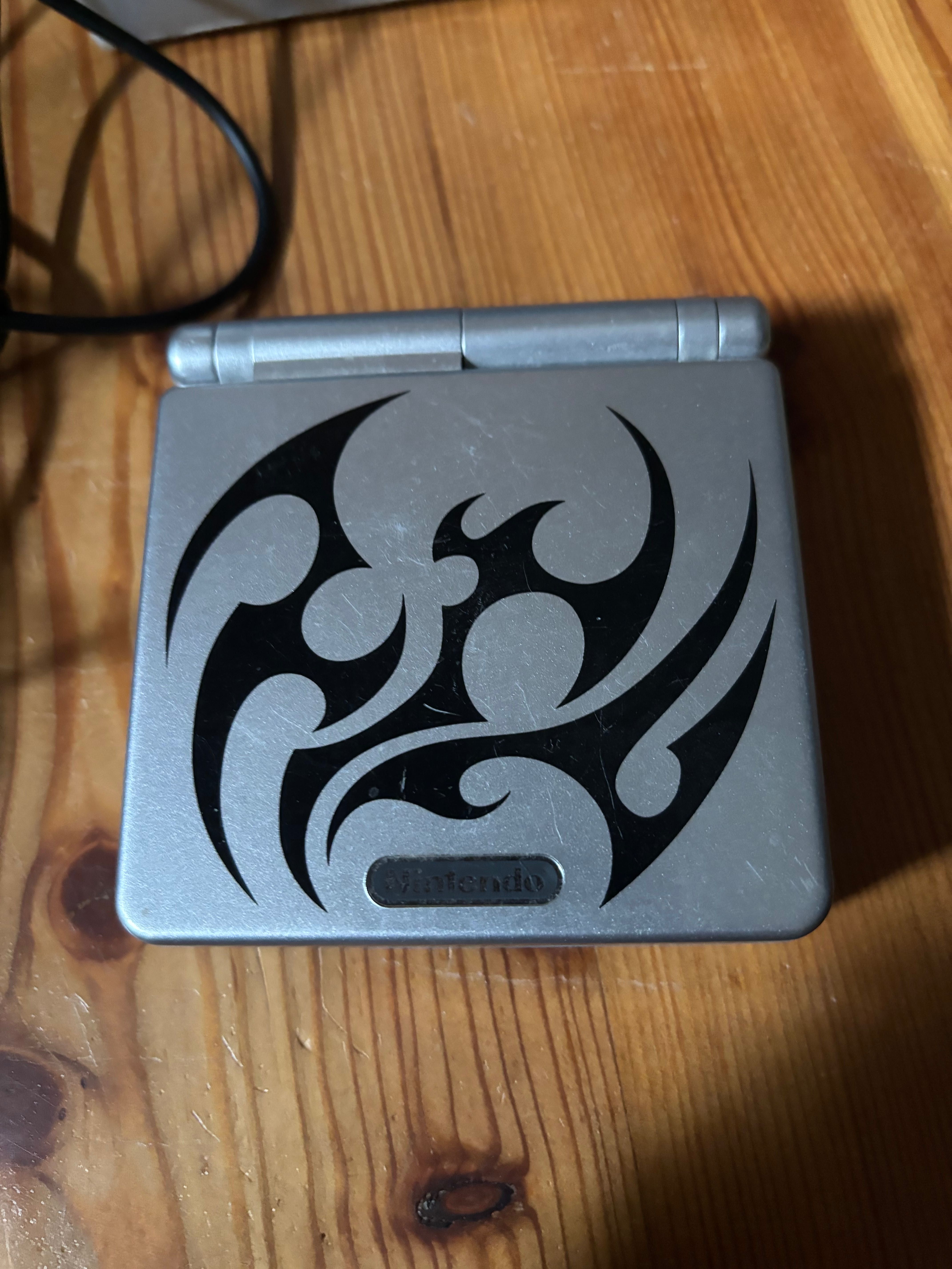 Konsola Nintendo GameBoy Advance SP limited tribal edition + gry