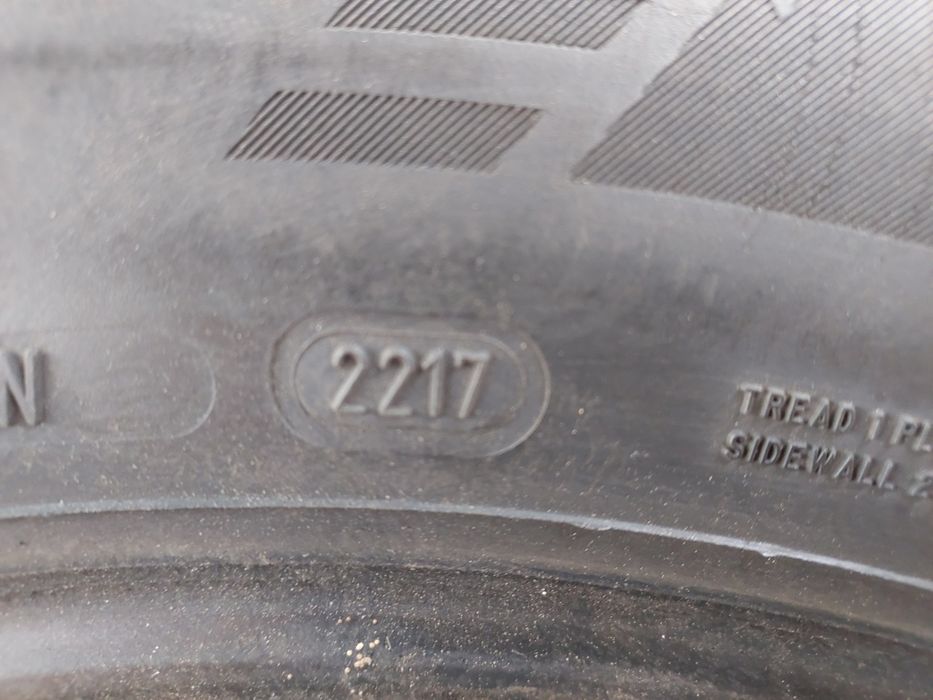 2 opony zimowe Austone 215/60/17 96T