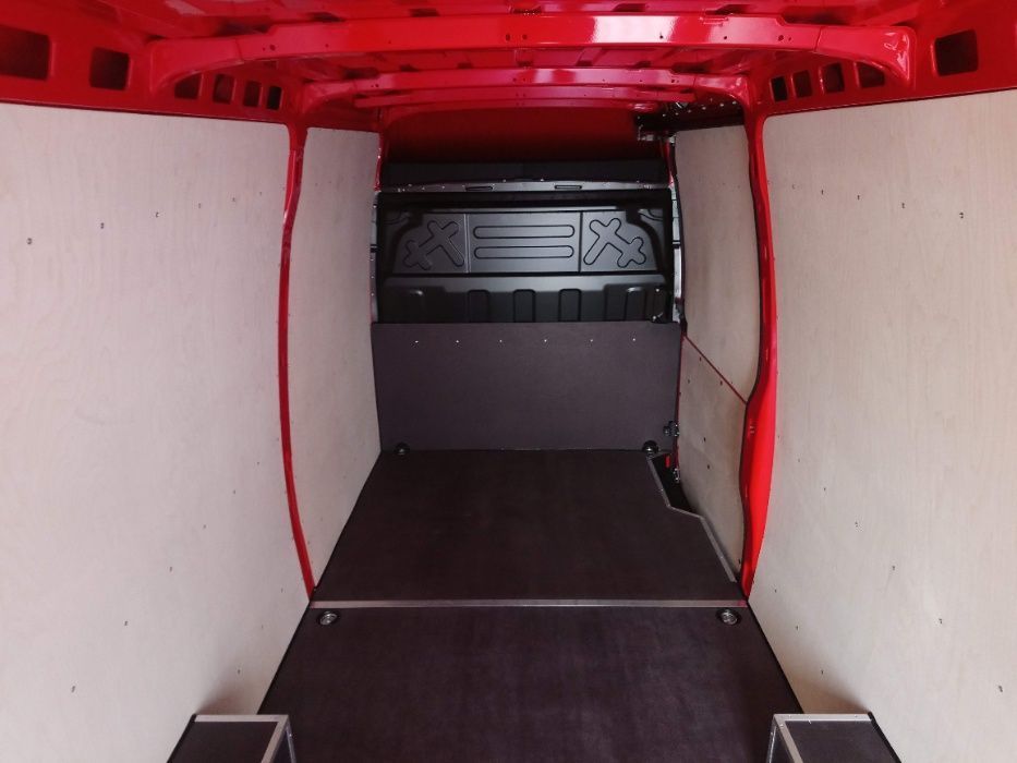 Iveco Daily L4H2 Wytrzymała zabudowa samochodu dostawczego busa
