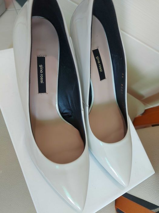 Buty Gino Rossi beżowe r.39