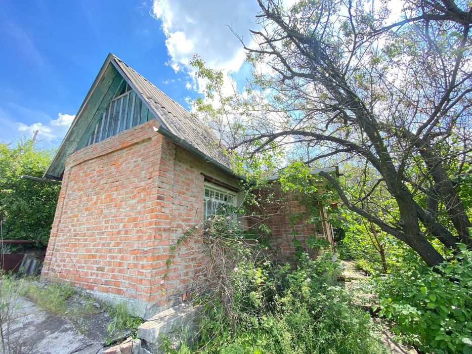 Продам дачу недалеко від міста