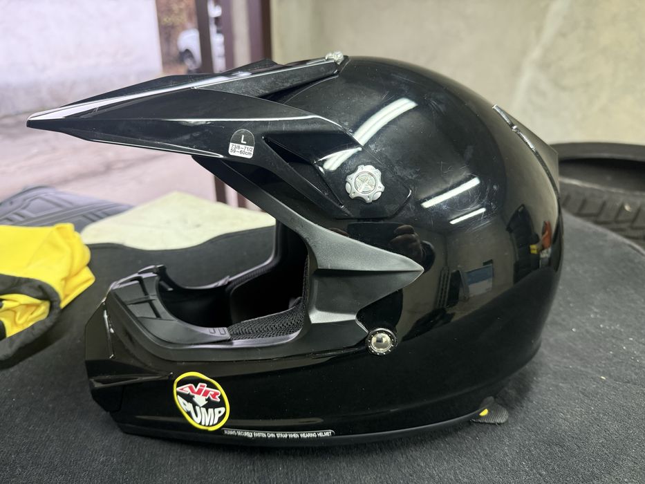 Продам шлем Can-am