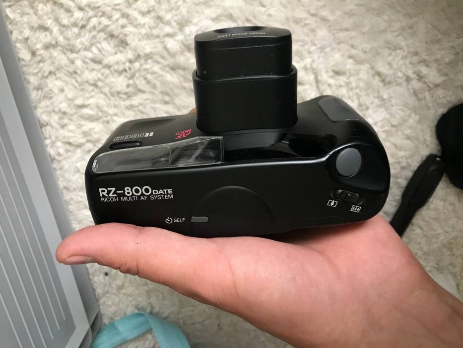 Плівковий фотоапарат Ricoh RZ 800