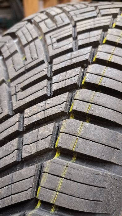 1 x continental AllseasonContact 2  195/65 15" 8mm 2024r jak nowa