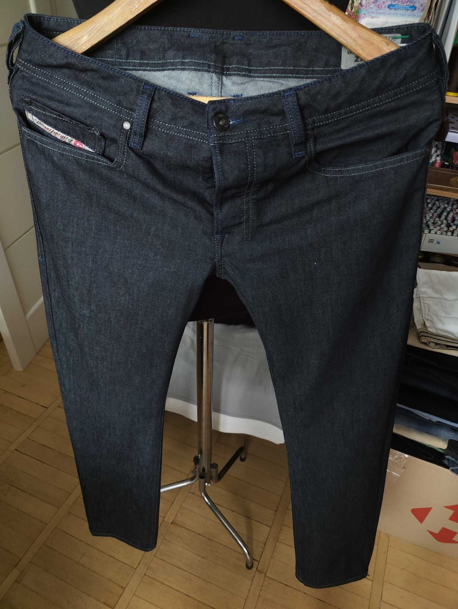 Джинсы Diesel jeans Italy w30 dark navy.