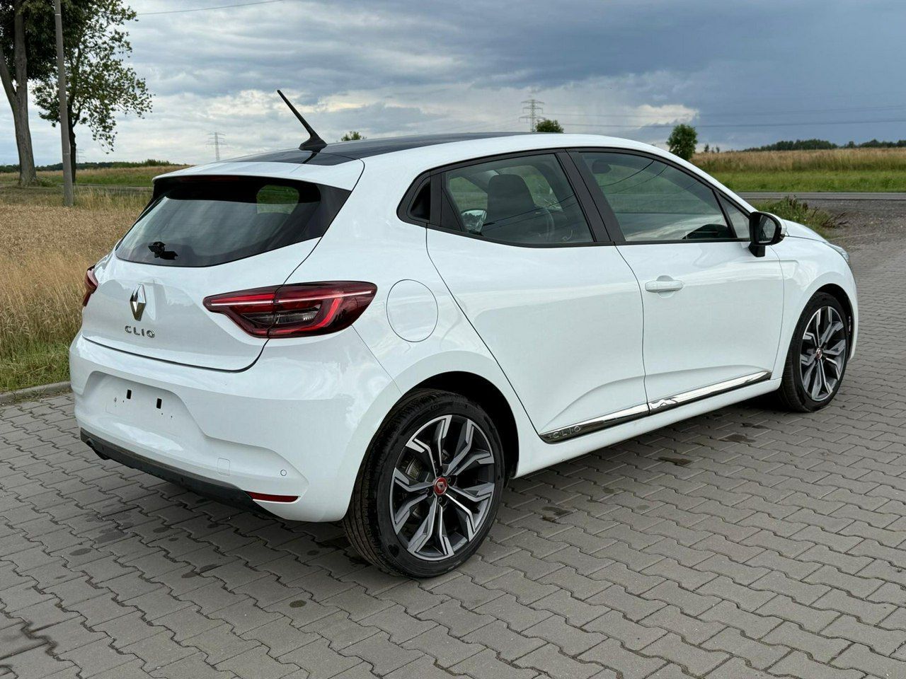 Renault Clio Intens*OryginalnyPrzebieg*Led*Nawigacja*Parktronic*Zadbany*Serwisowany