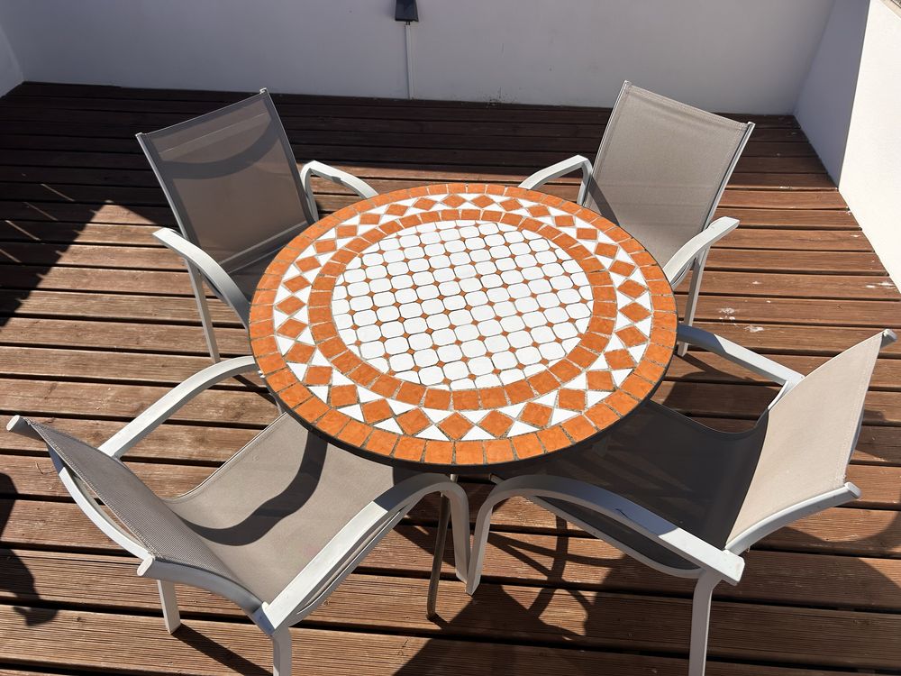 Mesa de Jardim com 4 Cadeiras