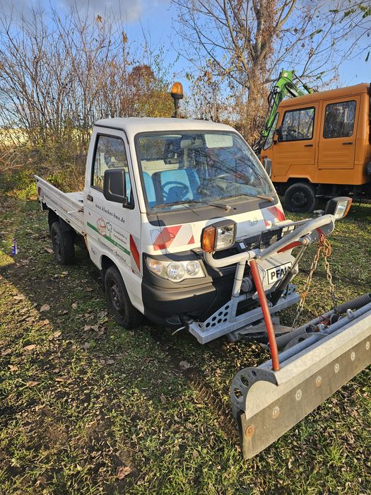 Piaggio porter 4x4 pfau multicar unimog ladog traktor pług sniezny