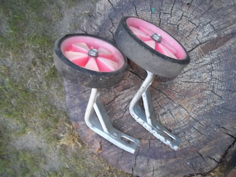 На дитячий велосіпед бокові колесики