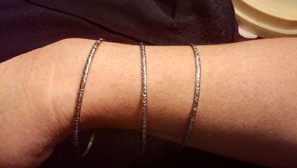 Мельхиорово-радонитовые браслеты, сделанные кольцами. Восточные