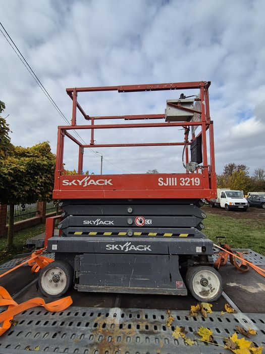 Wynajem podnośnik nożycowy