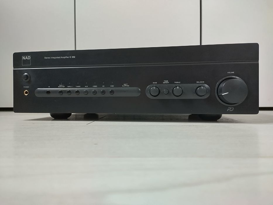 Усилитель NAD c352