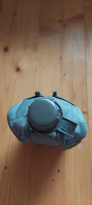 Manierka wojskowa turystyczna bidon bukłak