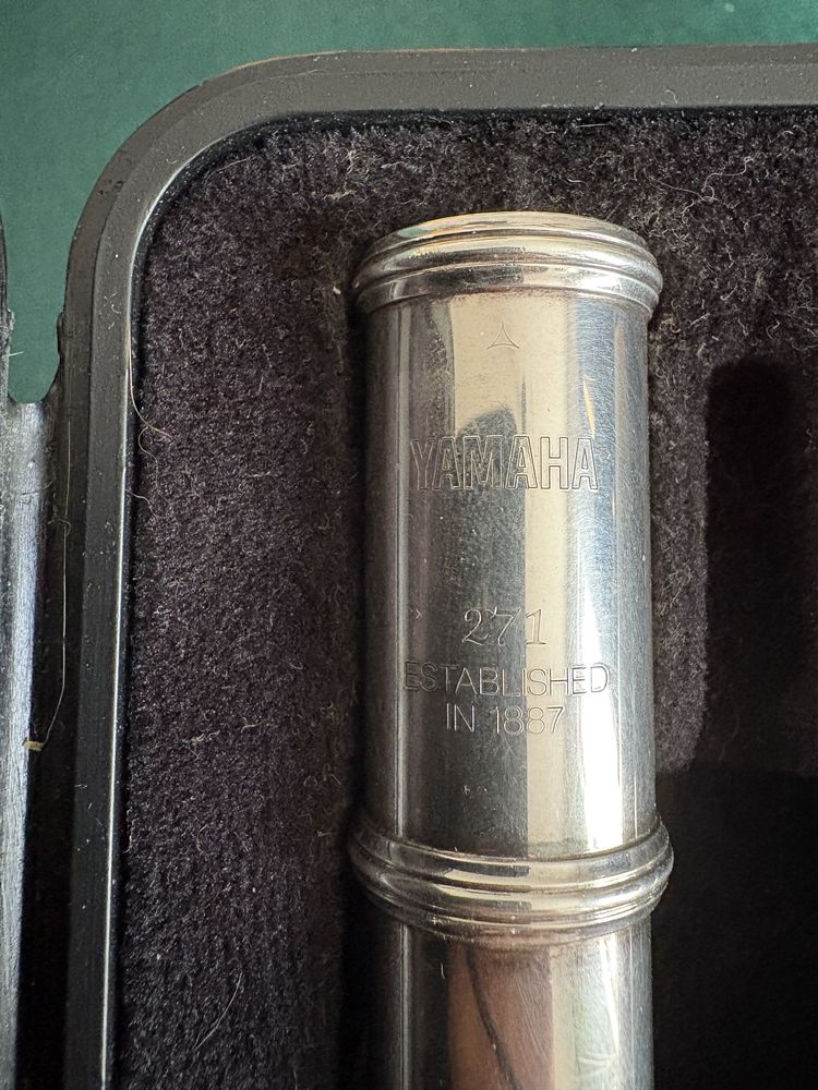 Flet poprzeczny Yamaha 271