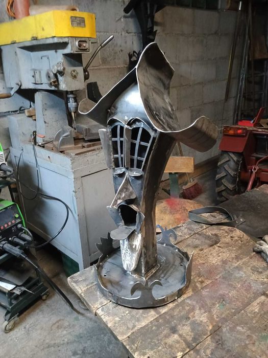 Strach ogrodowy rękodzieło