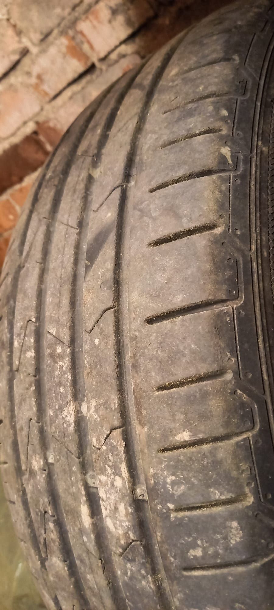 Opony 225/60/17 Laufenn 2x Hankook 2x