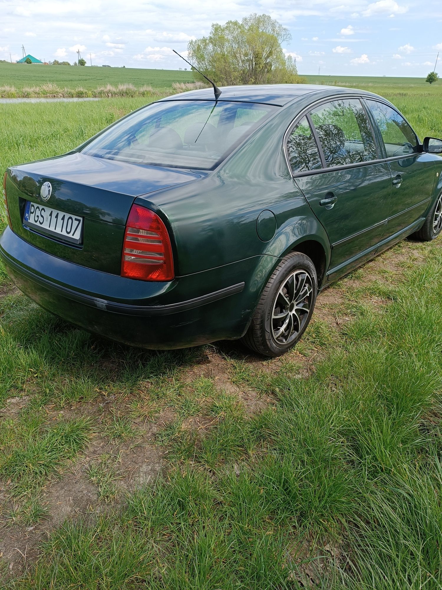 Sprzedam Ładną Zadbaną Skode Super B 2003 Rok 1.9 TDI 130km Klima