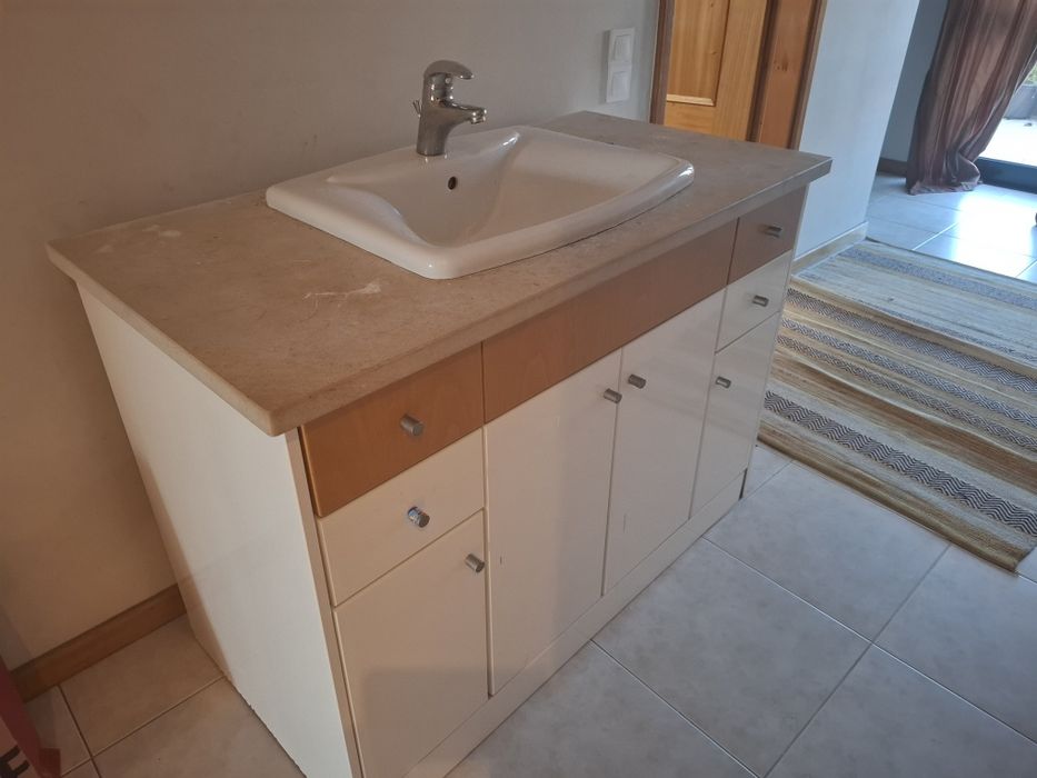 Moveis wc + espelho para desocupar