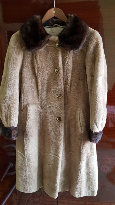 futro norki. Piękny płaszcz
