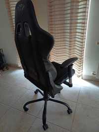 Cadeira gaming GXT comprada na fnac por 320€