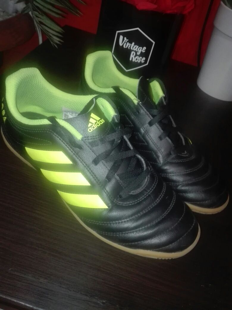 Adidas turfy rozmiar 38 i 2/3