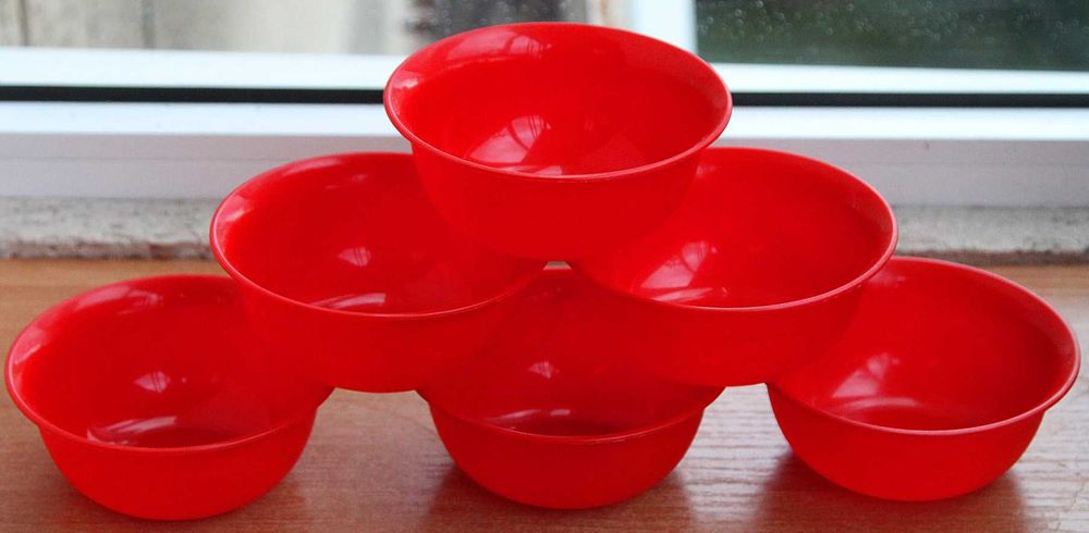 Миска.годівничка для котів, песиків/Кормушка для котов, собачек.