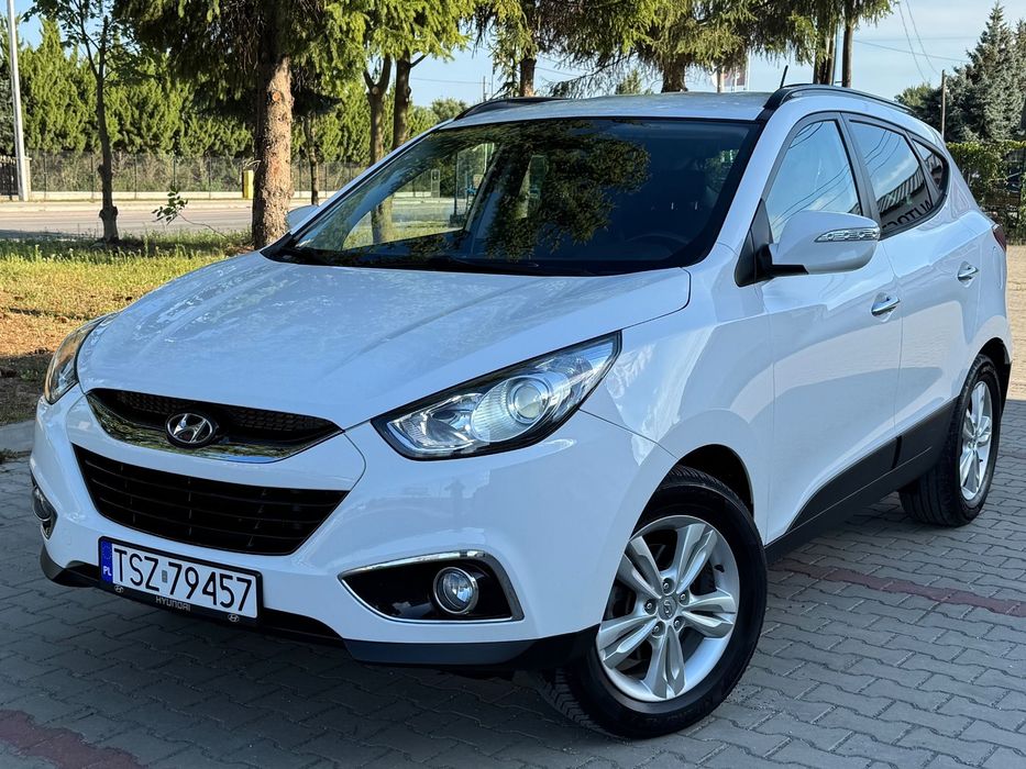 Hyundai ix35 Kamera // Skóry // 4x Podgrzewane fotele // PDC // NAVI