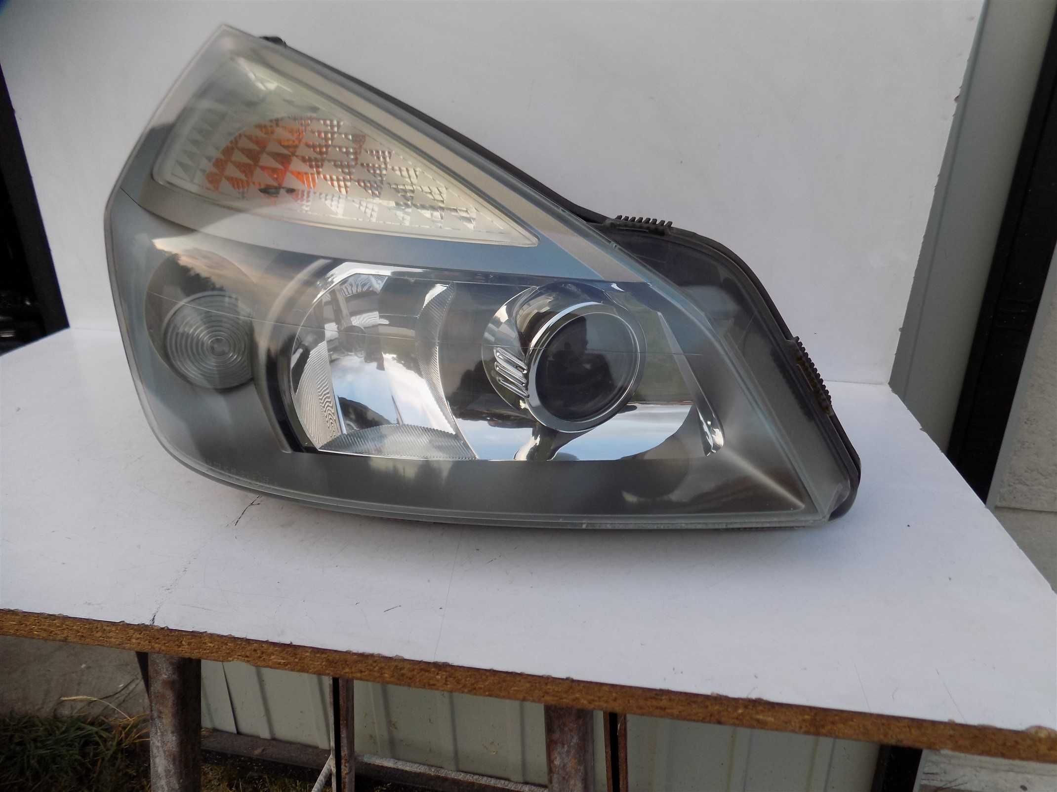 Lampa przód prawa Renault Espace IV 4 przed liftem Xenon Europa