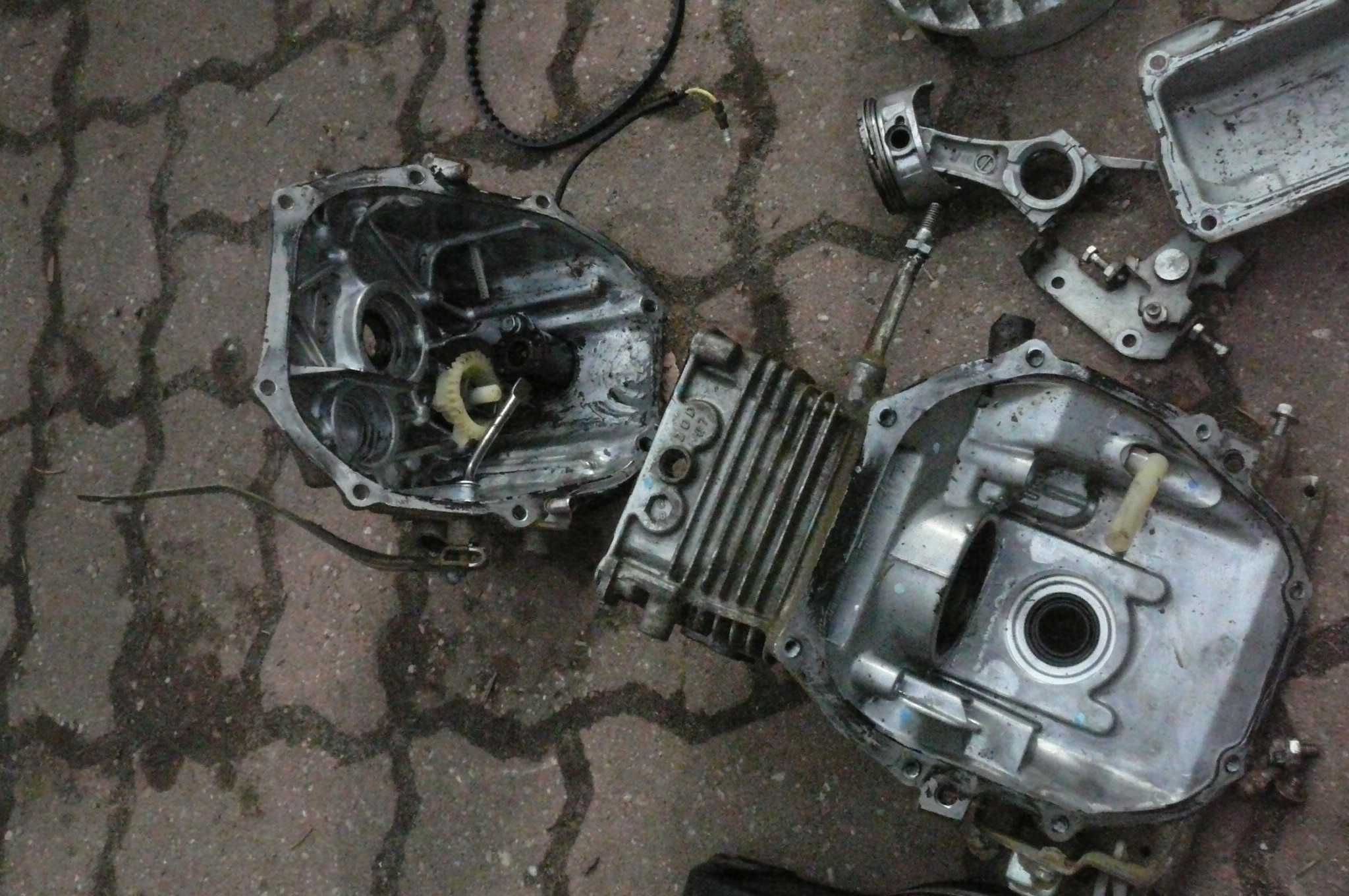 Honda GX100 uszkodzona na części