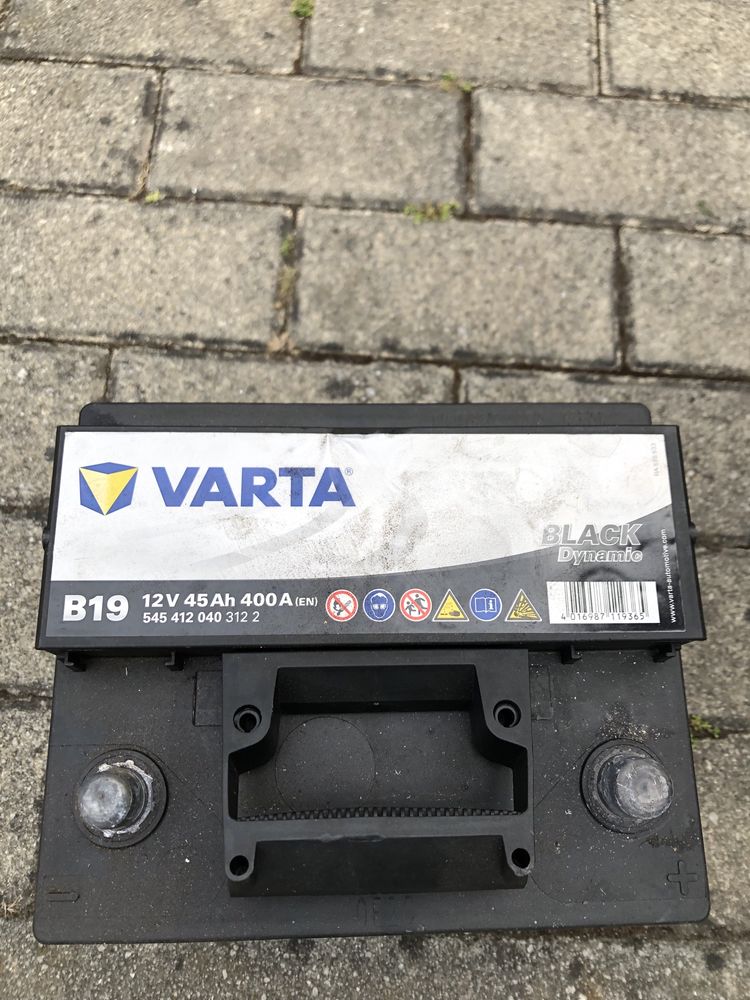 Bateria 45 ah varta, com um ano de garantia