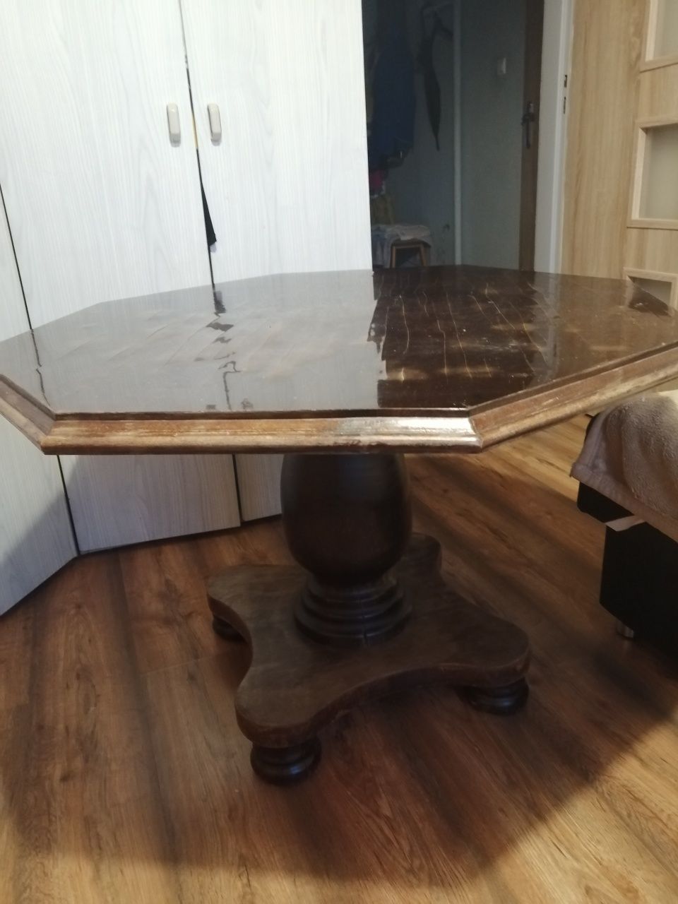 Piękny i ciekawy  stary stół