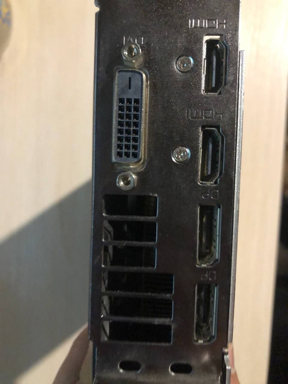 Продам видеокарту RX 480 Sapphire Nitro 8GB

Продаю видеокарту RX 480