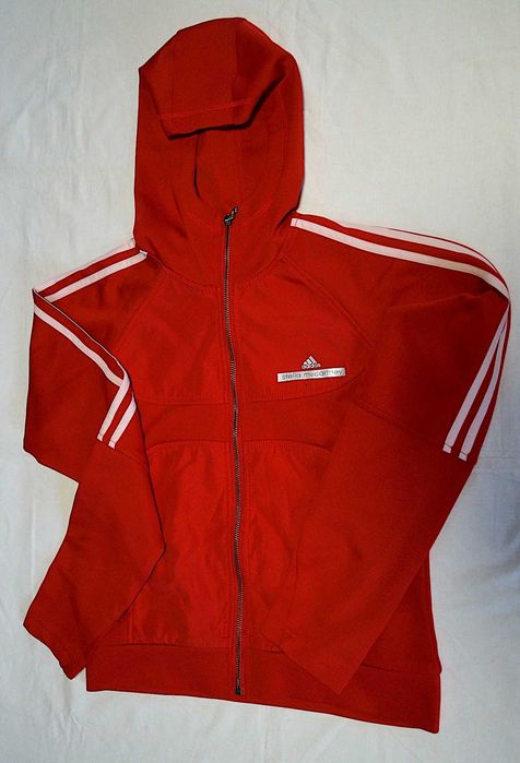Спортивна куртка adidas by Stella McCartney з капюшоном червона 42-44