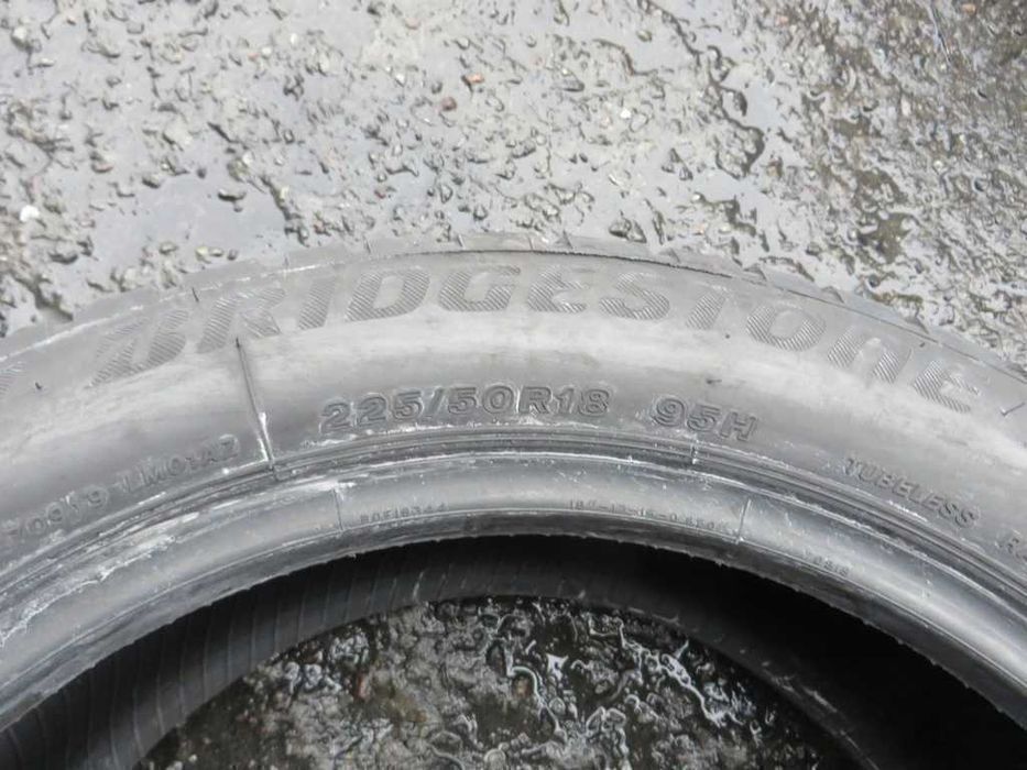 225/50 R18 RSC 95H Bridgestone BlizzakLm001 зима 2штуки